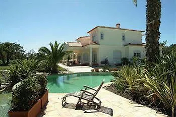 Del Rey Residences Obidos