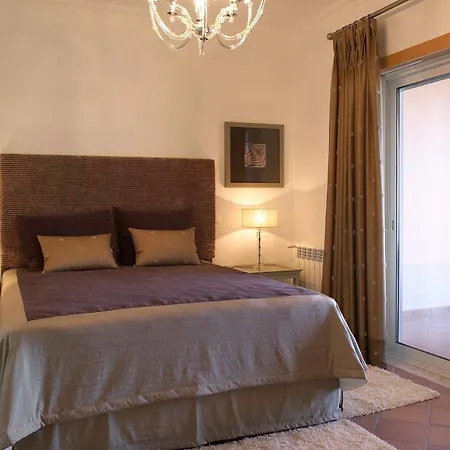 Del Rey Residences 4*