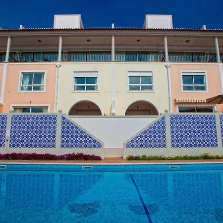 Del Rey Residences Obidos